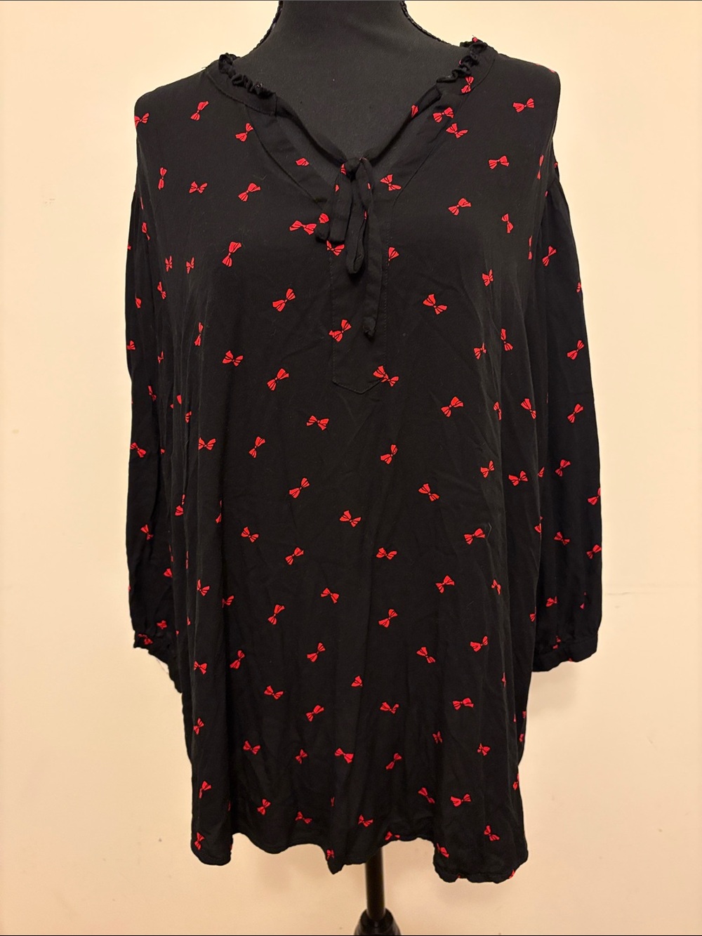 TORRID Sz 3 (3X) Black Twill Bow Peasant Blouse